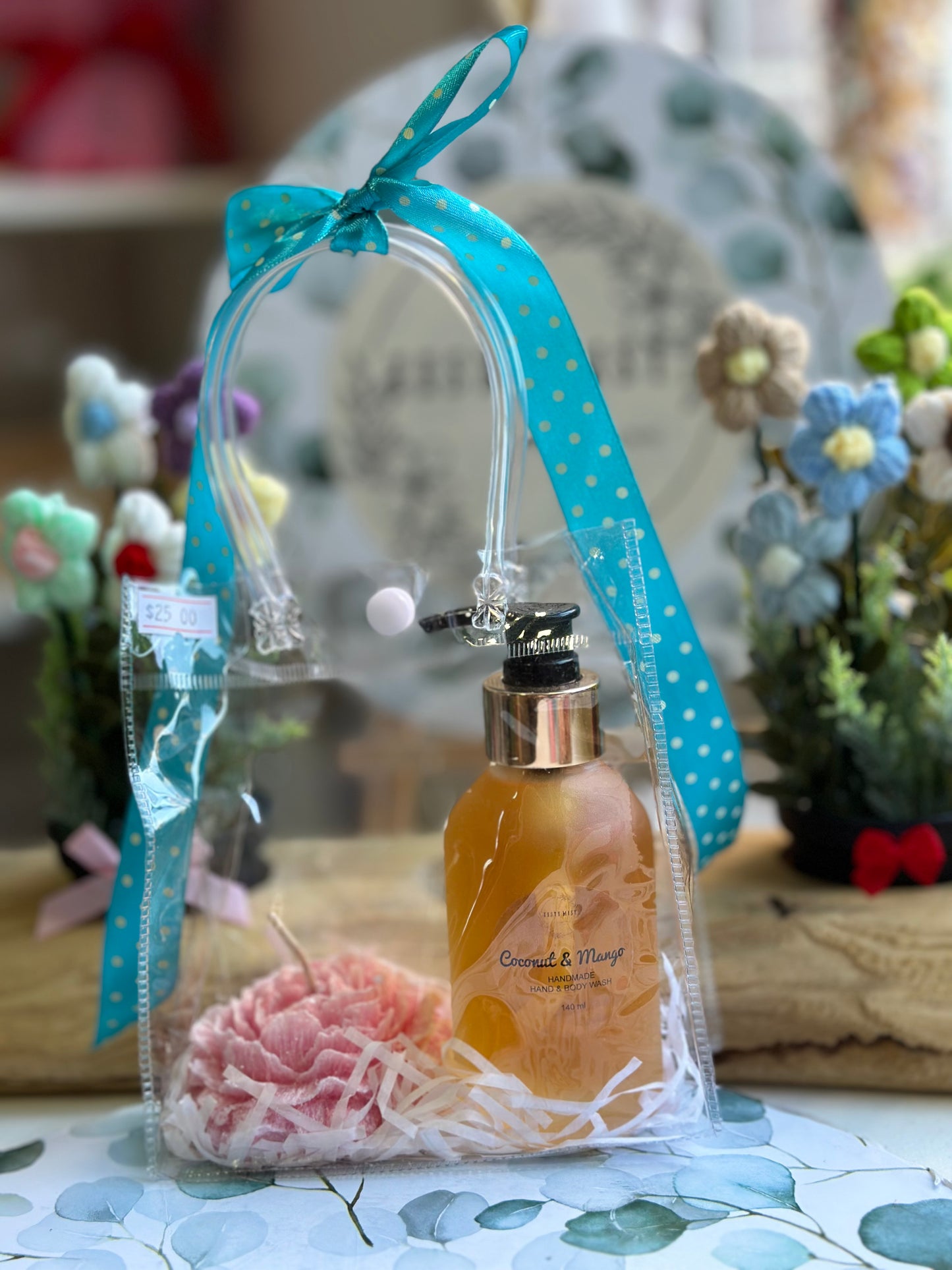 Japanese Honeysuckle Candle & Hand & Body Wash